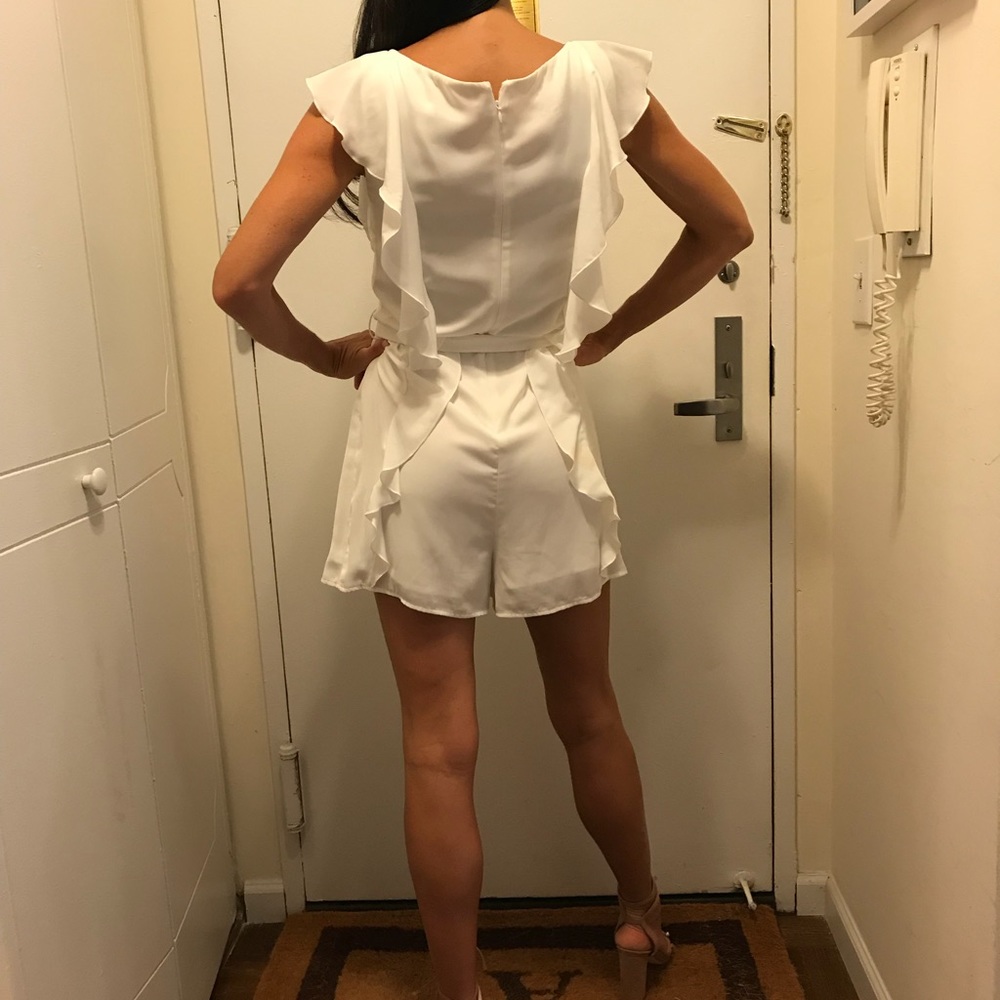 “Winsome” Ruffle Tie Front Zimmerman Romper - Picture 3 of 4